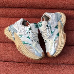 Luxury stock sneakers