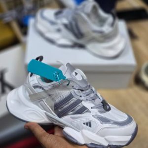 Luxury stock sneakers